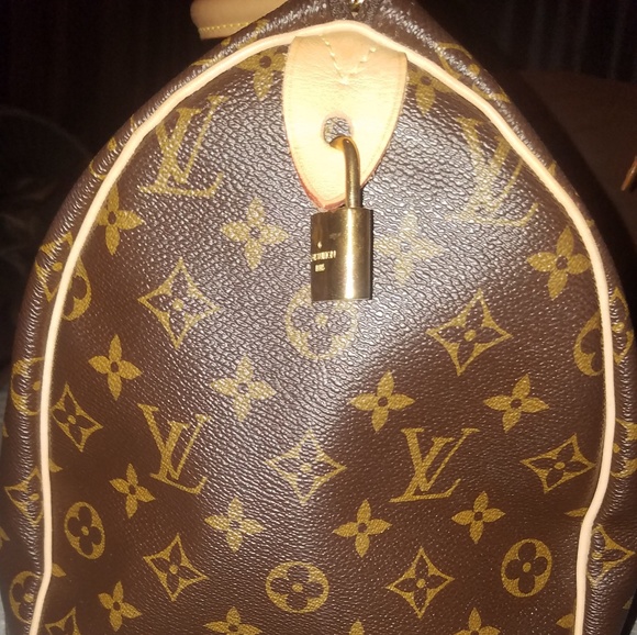 LV Speedy 40 (Authentic) - Picture 5 of 8